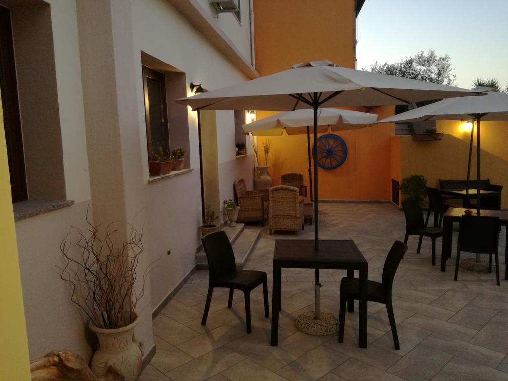 Hôtel Da Sarah à Muravera Extérieur photo